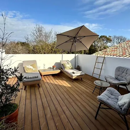 Le Phare - Appt Terrasse Au Calme Sur Le Port * Saint-Martin-de-Ré